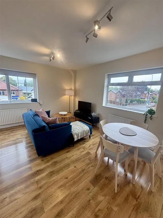 Manchester Road, Wilmslow, SK9, photo 3
