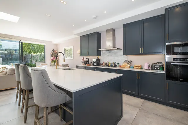 Photo 2 — Oakwood Road, London, SW20