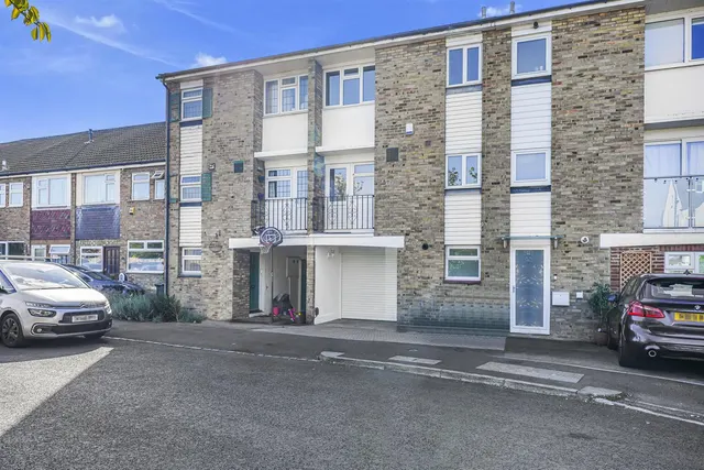 Arabia Close, North Chingford, E4, photo 1