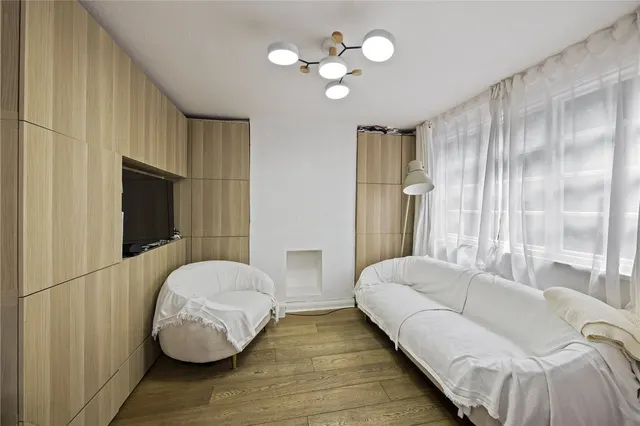 Albany Passage, Richmond, TW10, photo 2