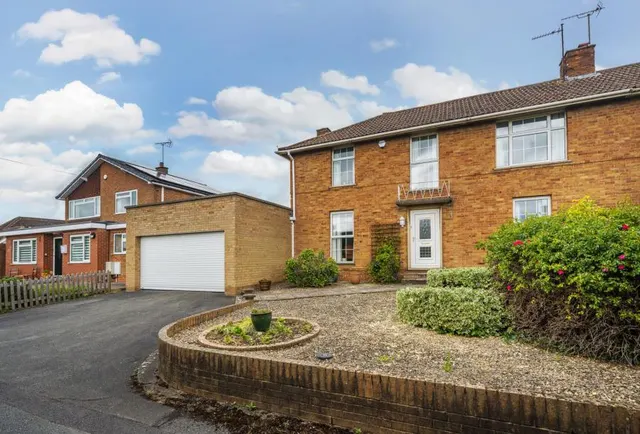 Oldfield Crescent, Cheltenham, GL51, photo 1