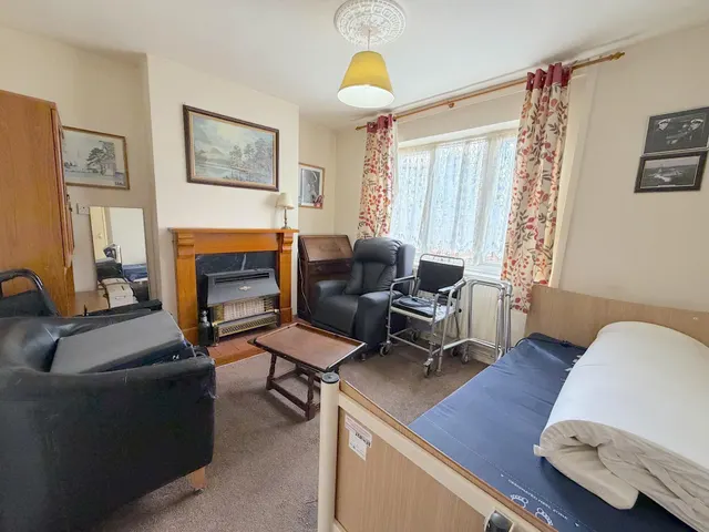 Photo 3 — Parry Road, Ashmore Park, Wolverhampton, WV11