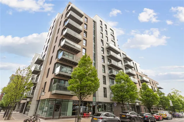 Photo 3 — Woodberry Grove, London, N4