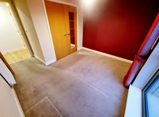 Monument Court, SG1, photo 3