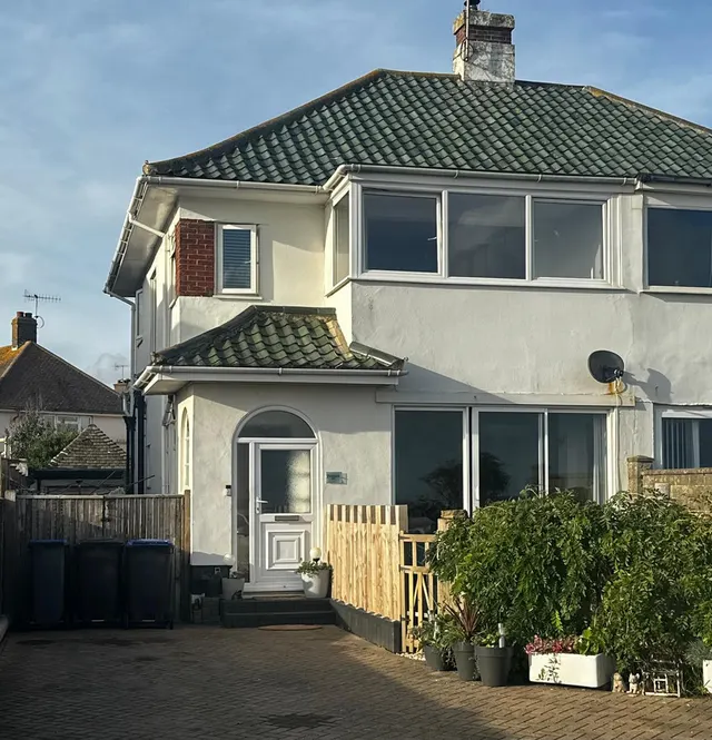 Brighton Road, Worthing, BN11