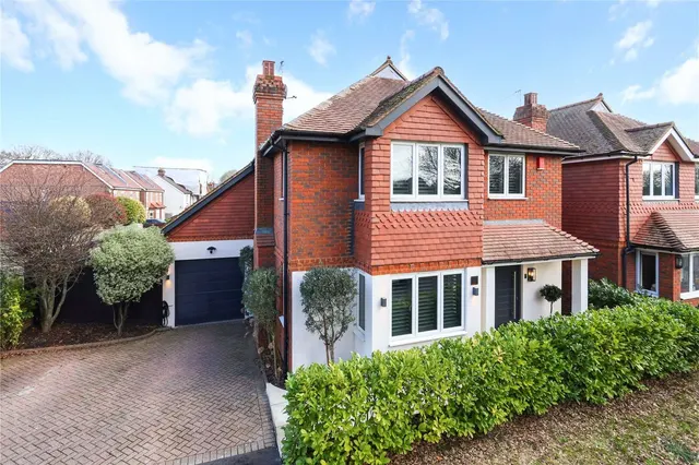 Just Off The Portsmouth Road, Cobham, KT11, photo 1