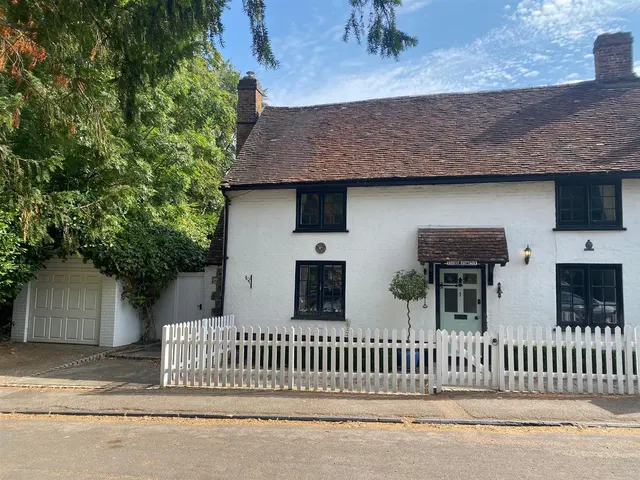 Leatherhead Road, Great Bookham, KT23, photo 1