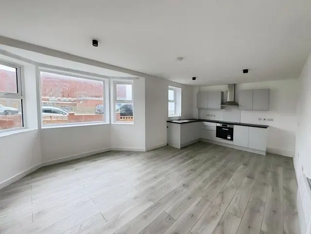 2 bedroom flat — Warley Road, Blackpool, Lancashire, FY1