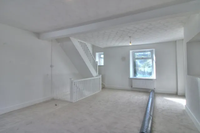 Queens Road, New Tredegar, NP24, photo 2
