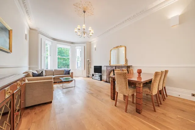 Photo 2 — Southwell Gardens, South Kensington, London, SW7