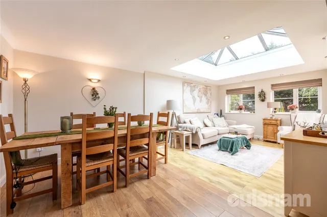 Photo 3 — Birkdale Avenue, Blackwell, Bromsgrove, Worcestershire, B60 1BY