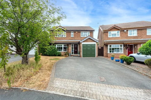 Birkdale Avenue, Blackwell, Bromsgrove, Worcestershire, B60 1BY, photo 1