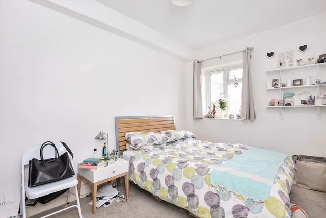 Lochinvar Street, SW12, photo 3