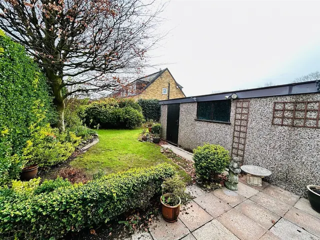 Photo 2 — Renshaw Drive, Walton-le-Dale, Preston, Lancashire, PR5