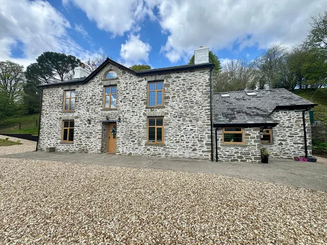 Hundred House, Llandrindod Wells, Powys, LD1 5RS, photo 1
