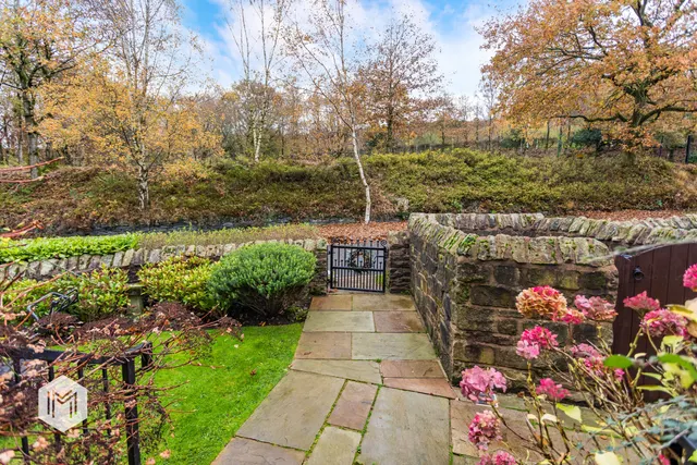 Photo 2 — Wallsuches, Horwich, Bolton, BL6 6TT