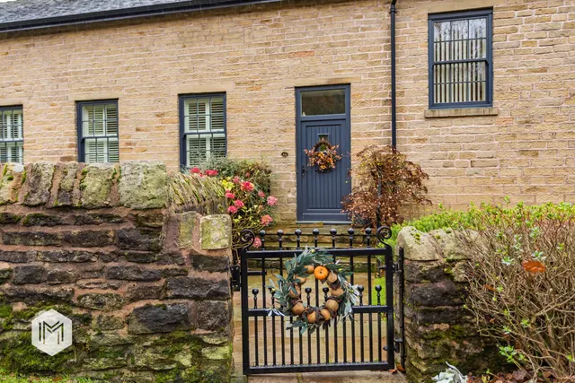 Wallsuches, Horwich, Bolton, BL6 6TT, photo 1