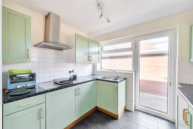Norwich Drive, Cheltenham, GL51, photo 3