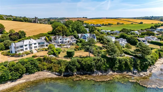 Curlew Drive, West Charleton, TQ7, photo 1