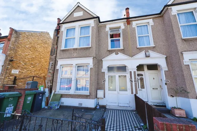 Sangley Road, London, SE6, photo 1