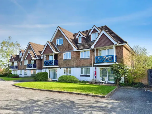 New Poplars Court, Ash Street, Ash, Surrey, GU12 6LH, photo 1