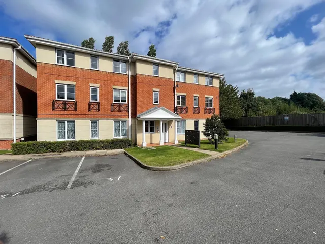 Princes Gate WEST BROMWICH, B70, photo 1