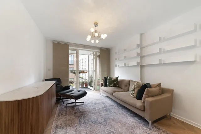 Hammersley Road, E16, photo 1