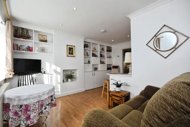 Hampden Crescent, Warley, CM14, photo 1