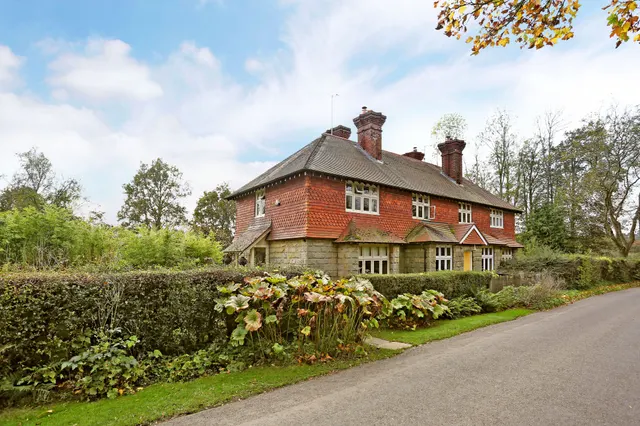 Station Approach, Ardingly, RH17, photo 1