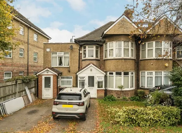 Watford Way, Hendon, NW4, photo 1