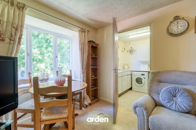 Foregate Street, Astwood Bank, B96, photo 3