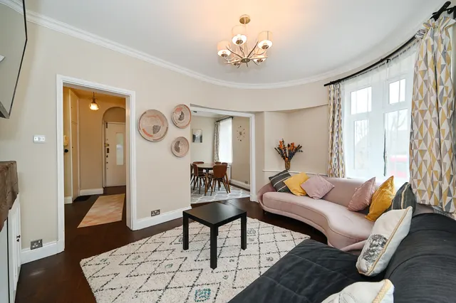 Fortune Green Road, London, NW6, photo 1