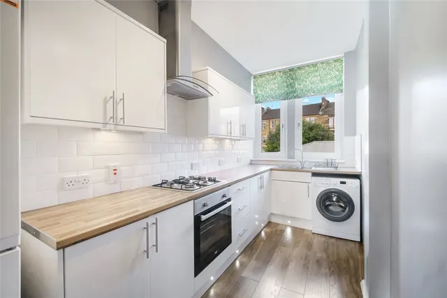 Photo 2 — Craigpark Drive, Dennistoun, Glasgow, G31
