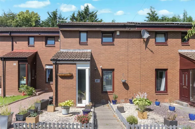Upper Bourtree Court, Rutherglen, Glasgow, South Lanarkshire, G73, photo 1