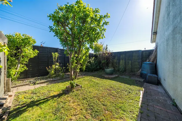 Photo 2 — Wilkes Road, Broadstairs, Kent, CT10 2HL
