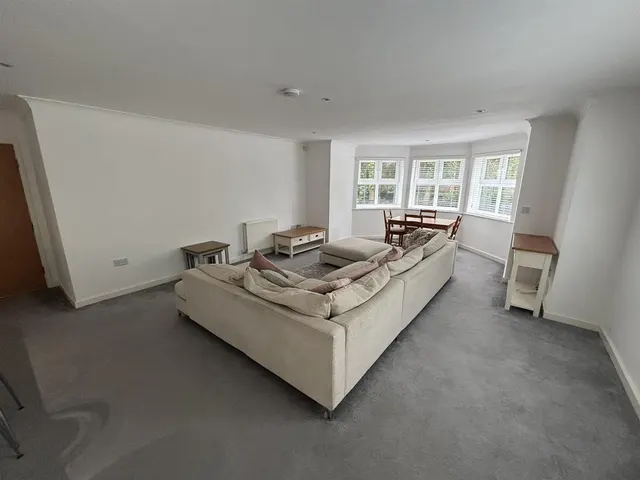 Barlow Moor Road, West Didsbury, M20, photo 2