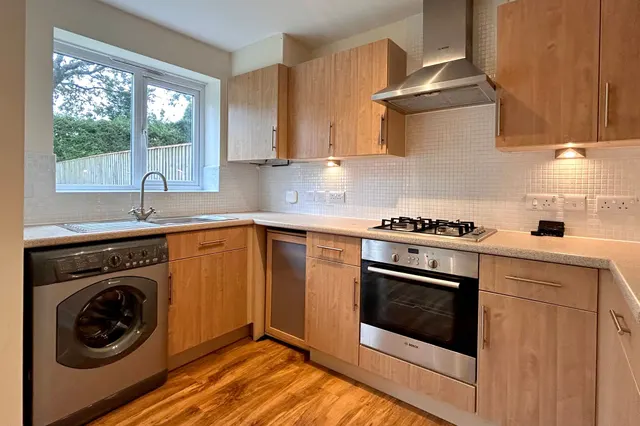 Lawnhurst Close, Cheadle, photo 3