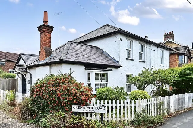 Grenadier Road, Ash Vale, Guildford, Surrey, GU12 5DT, photo 1