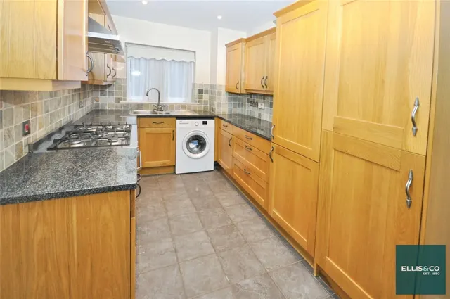 Station Road, Barnet, EN5, photo 3