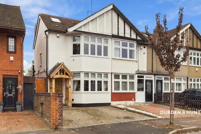 Uplands Road, Woodford Green, IG8, photo 1