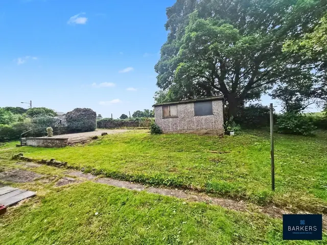 Photo 2 — New Toftshaw, East Bierley BD4 6QN