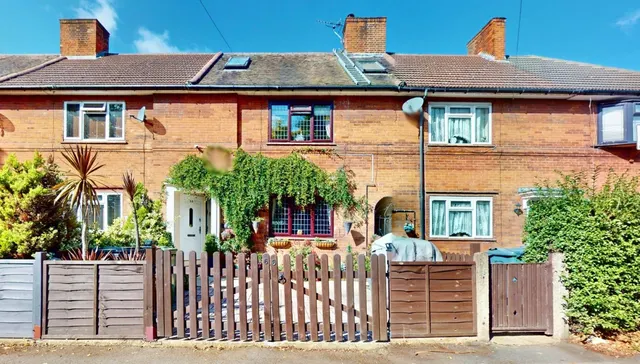 Chittys Lane, Dagenham, RM8, photo 1