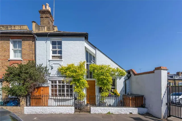 Worple Way, Richmond, Surrey, TW10 6DG, photo 1