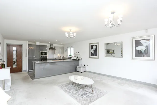 57 Albemarle Road, Beckenham, photo 1