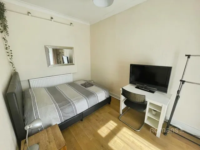 Caversham Road, Reading, RG1, photo 2