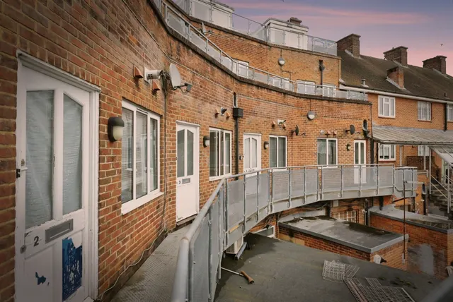 Easton Street, High Wycombe, HP11, photo 1