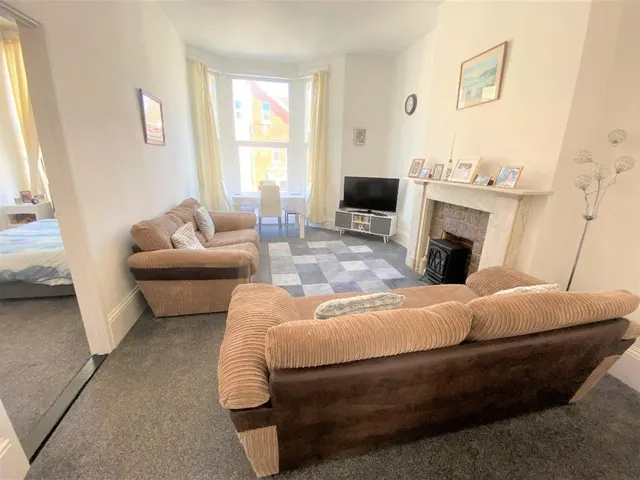 Photo 2 — Elphinstone Road, Southsea, Portsmouth, PO5