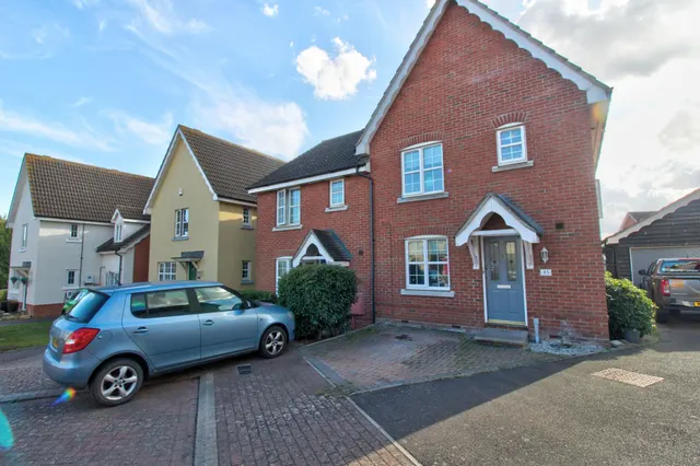 Nightingale Close, Stowmarket, IP14, photo 1