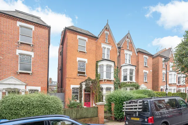 Flat 4, 57 Parliament Hill, London, photo 1