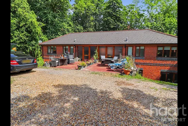 Fields Park Road, Newport, NP20, photo 1